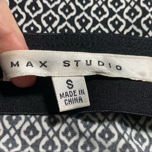 50% OFF Max Studios Skirt Mini Slit Geometric Pattern Faux Wrap - Picture 5 of 5